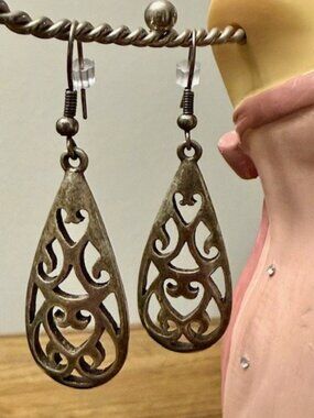 Lia Sophia "FILIGREE" Antique Silver Tone Earrings